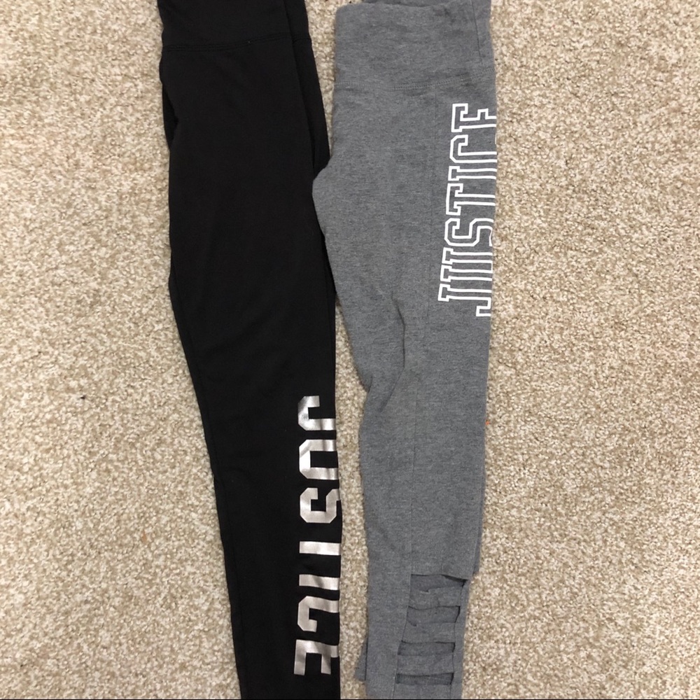 2 pairs of leggings